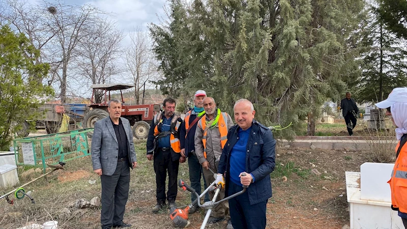 Mezarlıkların temizlik ve bakım onarımı yapıldı.