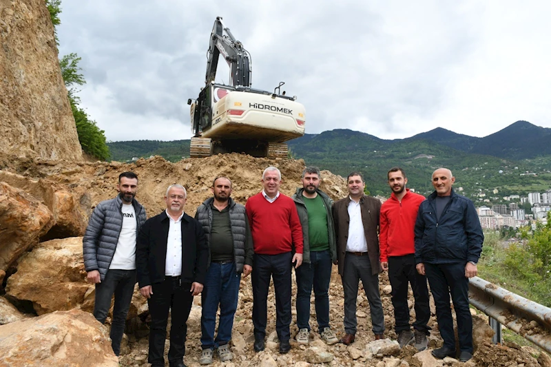 BAŞKAN ERDEM ATATEPE YOLU GENİŞLETME ÇALIŞMALARINI İNCELEDİ