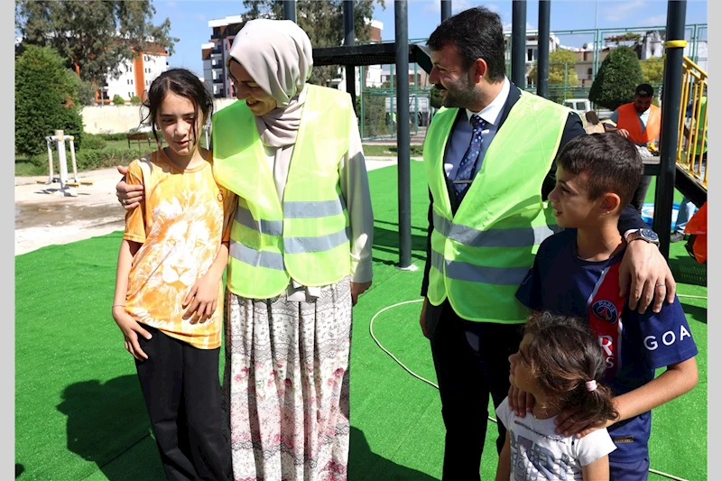 AHMET KAYA PARKI YENİLENİYOR, ÇOCUKLAR GÜVENLİ OYUN ALANLARINA KAVUŞUYOR