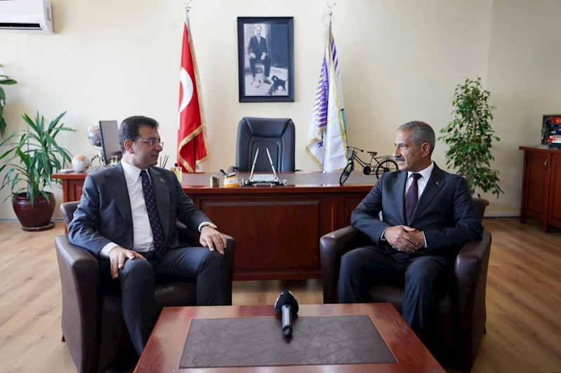 ADALAR BELEDİYE BAŞKANI AKPOLAT’I TEBRİK ETTİ