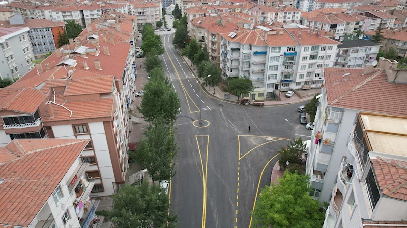 KIRŞEHİR BELEDİYESİ, YOL YAPIM ÇALIŞMALARINA KALDIĞI YERDEN DEVAM EDİYOR