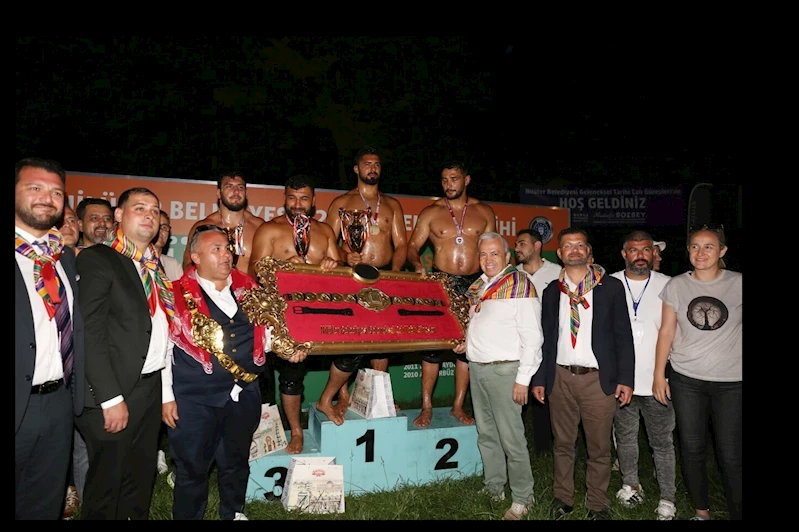 62. Geleneksel Tarihi Çalı Güreşleri’nin başpehlivanı Enes Doğan