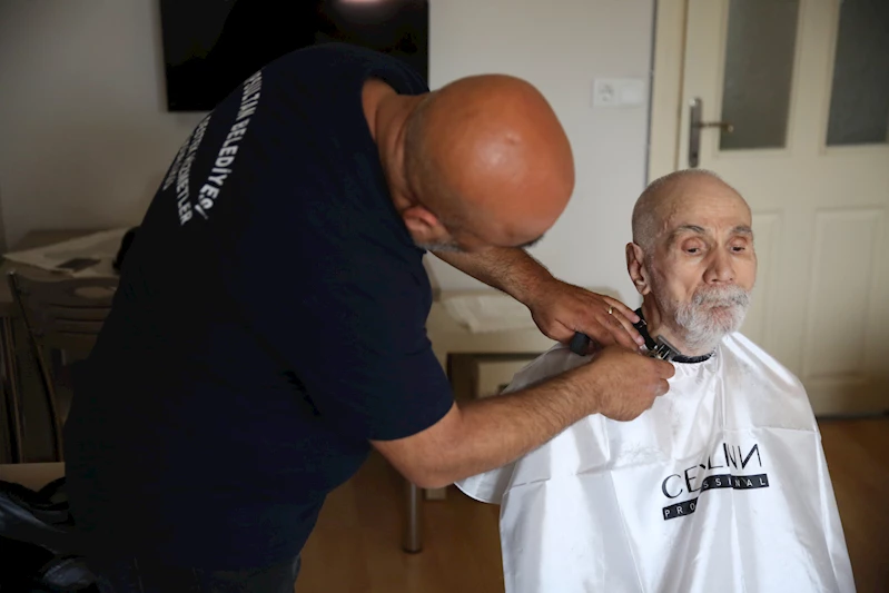 Bayram tıraşı ve evde temizlik hizmetiyle yüzler gülüyor