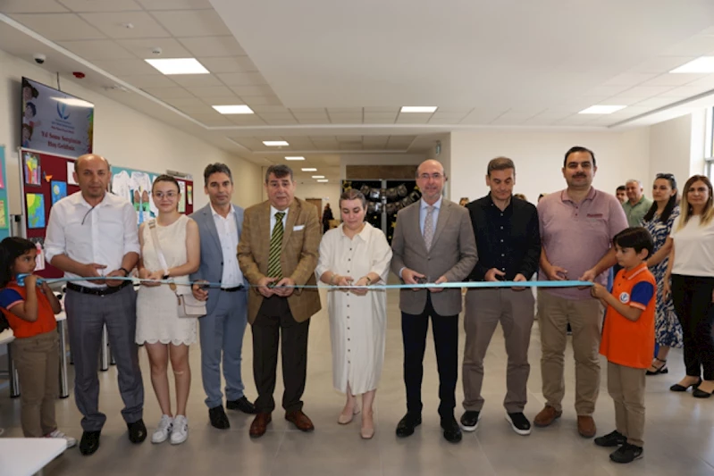 BAŞKAN PEKYATIRMACI ŞEHİT ERKAN KURŞUN İLKOKULU’NDA YIL SONU SERGİSİNE KATILDI