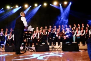 Erzincan Kardeşlik Korosu ilk konserini verdi.