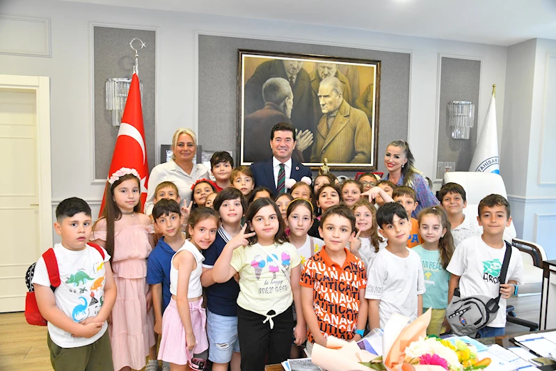 Minik öğrenciler, Başkan Kaya ile söyleşi yaptı