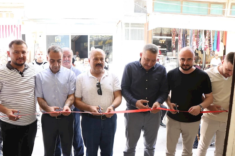 Belediye Başkanımız Veysel Topçu, Moda Plus Erkek Giyim Mağazasının Açılışını Gerçekleştirdi.