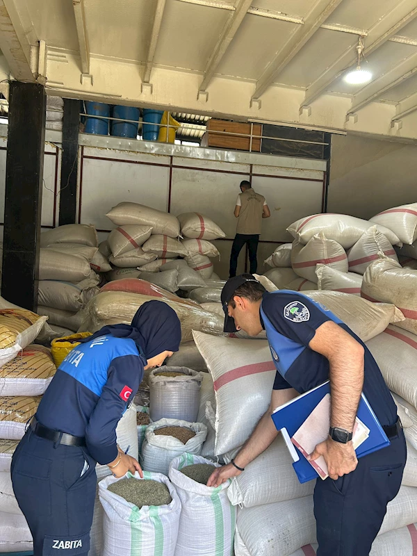 GIDA DENETİMLERİNDE 20 TON GÜVENİLİRLİĞİNİ KAYBETMİŞ ÜRÜN ELE GEÇİRİLDİ