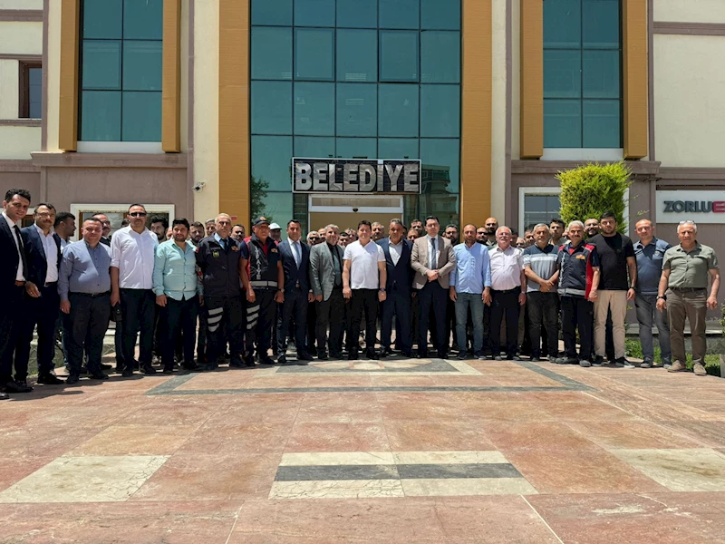Bolvadin Belediye Başkanı Derviş Aynacı, Personel Refahını Artırmak İçin Önemli Adım Daha Attı: Bayram Sevinci İkiye Katlandı