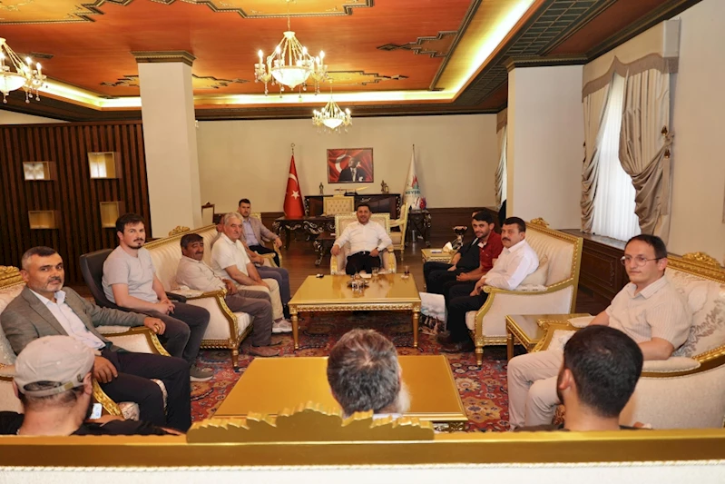 Başkan Arı Toplumun Tüm Kesimlerini Kucaklıyor