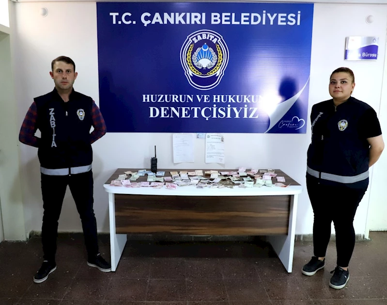 Çankırı Zabıtası Halkı Dolandıran Şahsı İş Üstünde Yakaladı