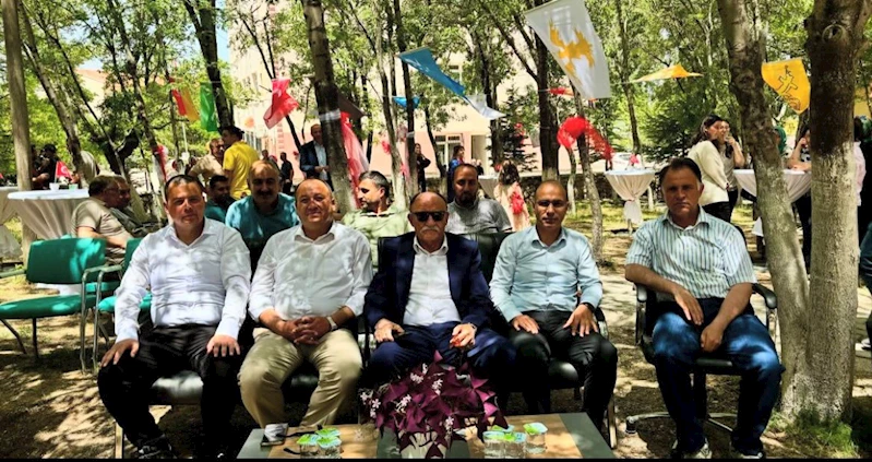 Mucur Şehy Edebali Mesleki ve Teknik Anadolu Lisesi Yıl Sonıu Şed Kuşatma Töreni Düzenledi