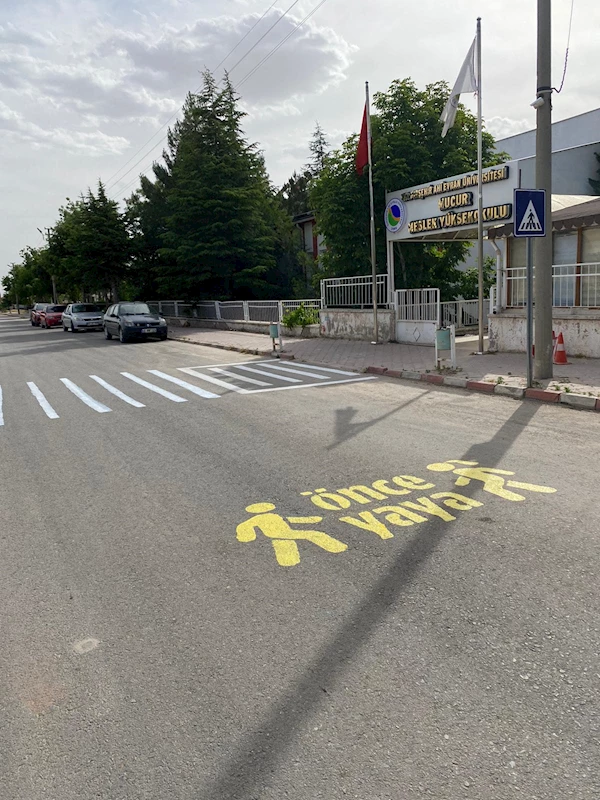 Belediyemiz tarafından Mucur Meslek Yüksek Okulu yoluna 