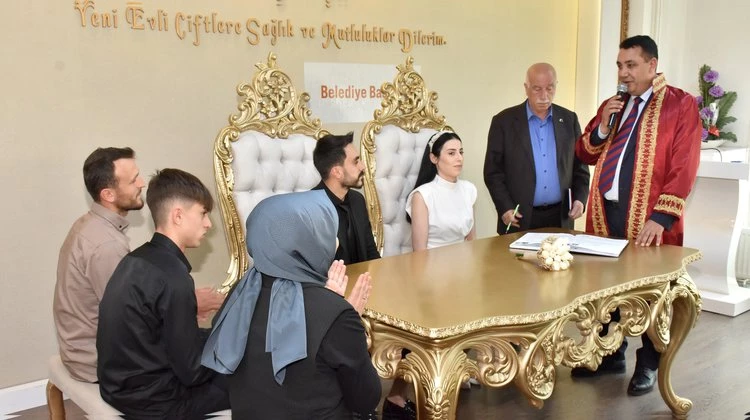 BAŞKANIMIZ, BERNA ZENGİN İLE YUSUF ZENGİN’İN NİKAHLARINI KIYDI