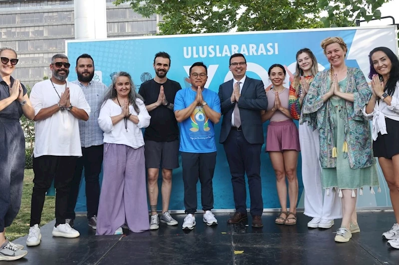 Yoga Günü’nü birlikte kutladılar