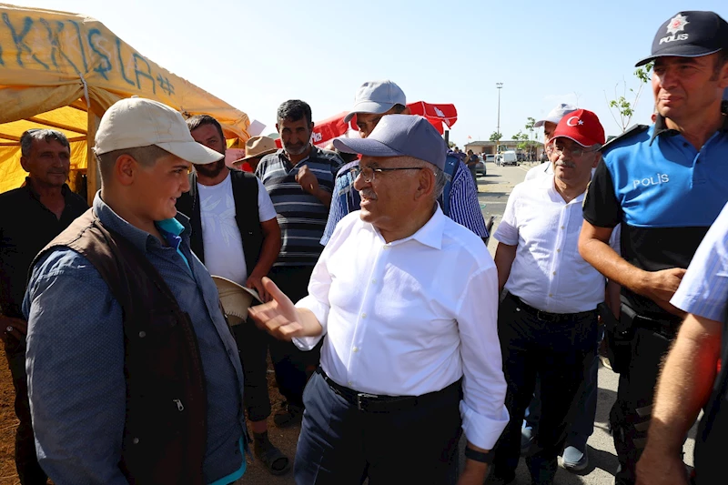Başkan Büyükkılıç’tan Mimarsinan Kurban Pazarı Ziyareti