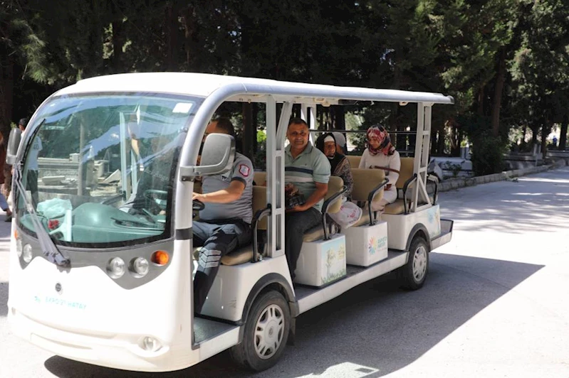 MEZARLIK İÇİNDE ULAŞIM GOLF ARAÇLARIYLA SAĞLANDI