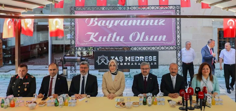 BAYRAMLAŞMA TÖRENİ TAŞ MEDRESE´DE DÜZENLENDİ