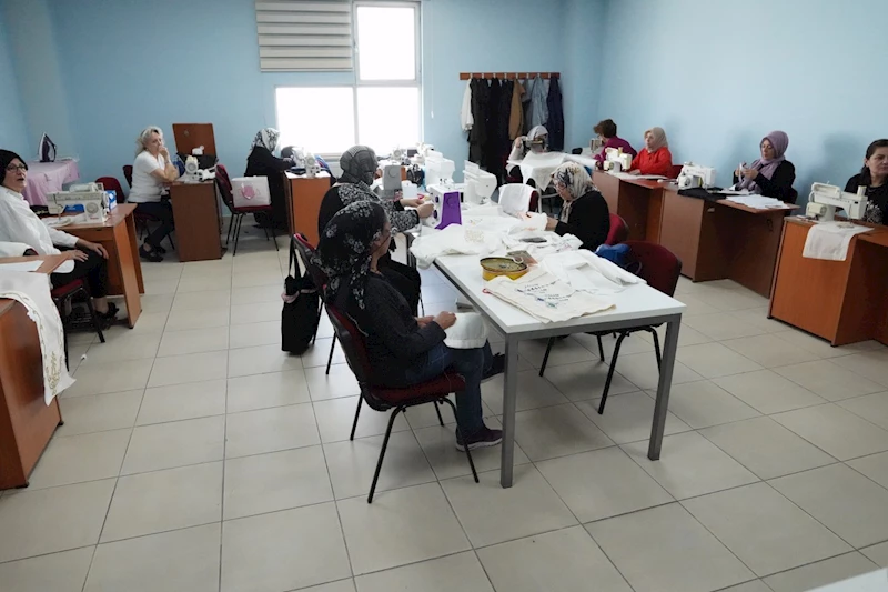 OSMANLI’NIN İNCE SANATI MARAŞ İŞİ, MELMEK KURSLARIYLA YAŞATILIYOR
