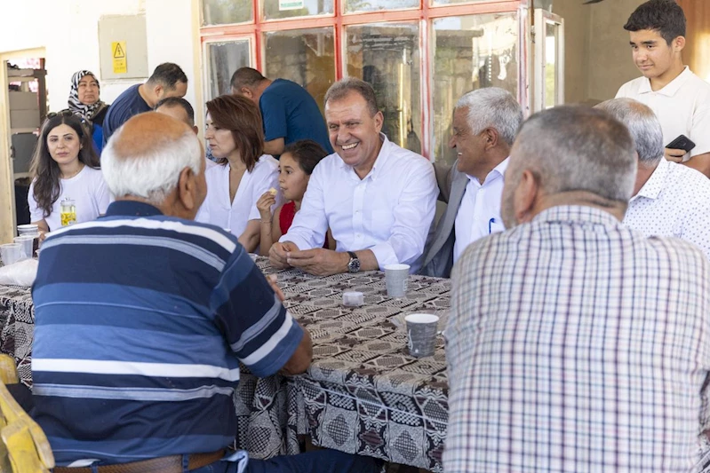 Başkan Seçer, Bayram Dolayısıyla Erdemli Halkıyla Bir Araya Geldi