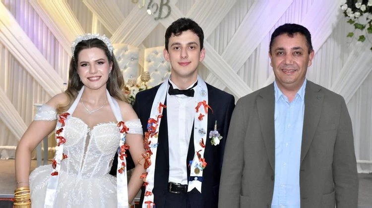BAŞKANIMIZ, FİLİZ BÖLÜKBAŞ VE BERKAY YAŞAR ÇİFTİNİN DÜĞÜN TÖRENLERİNE KATILDI