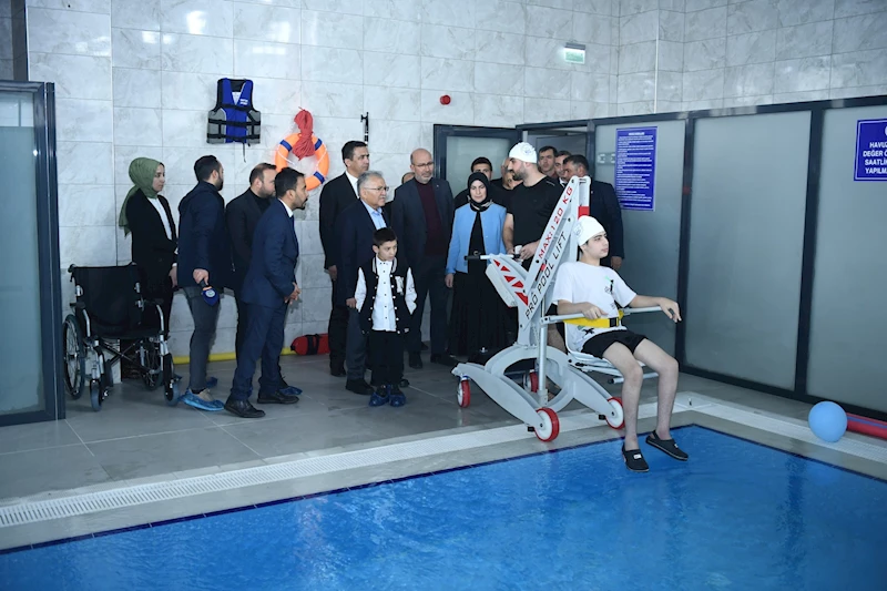 Doktor Başkandan Özel Gereksinimli Öğrencilere “Özel Proje”