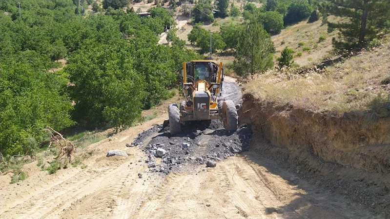 KABASAKAL VE BOYALI MAHALLELERİMİZDE YOL ÇALIŞMALARIMIZ DEVAM EDİYOR