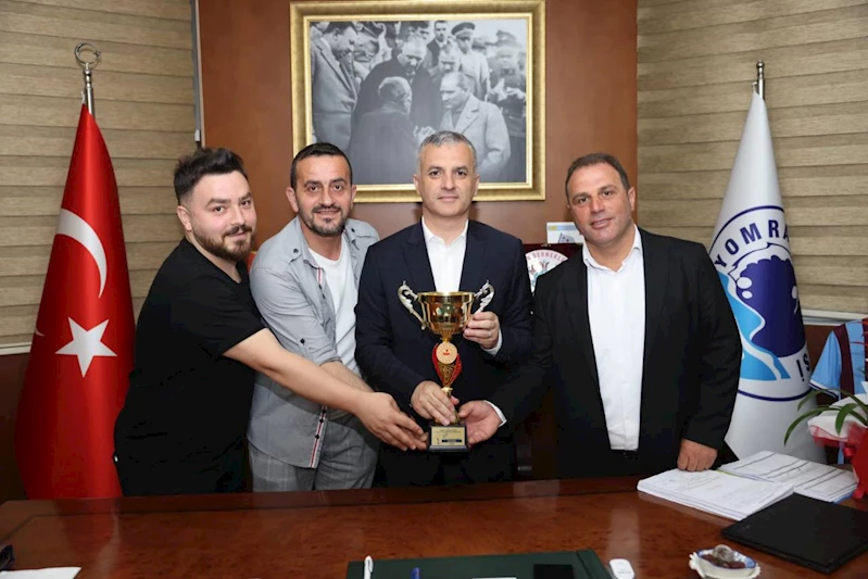 BAŞKANIMIZ DOSTLUK VE KARDEŞLİK FUTBOL TURNUVASINDA ŞAMPİYON OLAN ÖZDİLSPOR