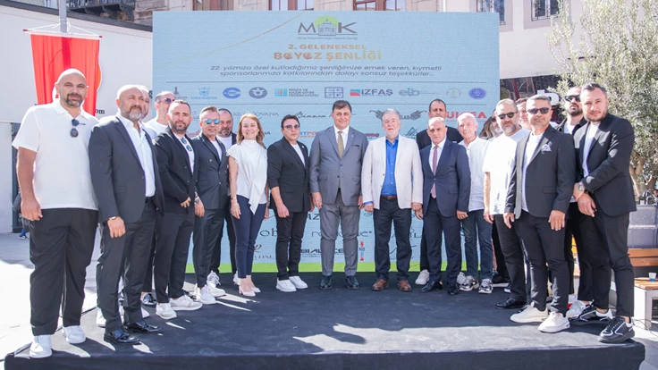 Başkan Tugay moda sektörünün temsilcileriyle buluştu