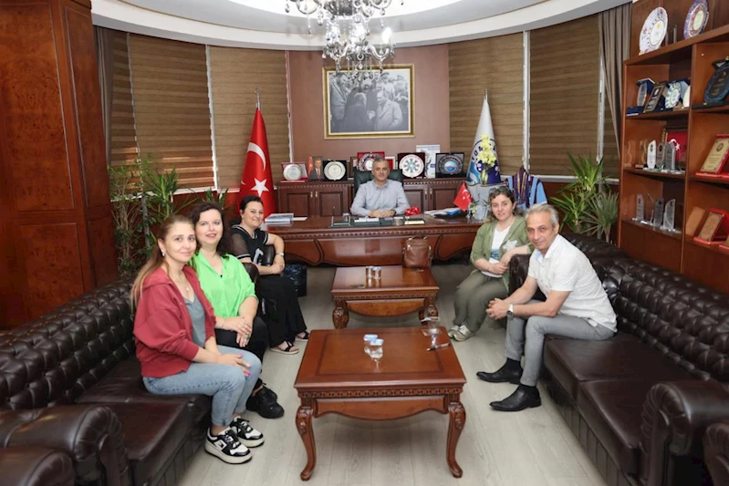 TAPU MÜDÜRLÜĞÜ PERSONELLERİNDEN BAŞKANIMIZA HAYIRLI OLSUN ZİYARETİ