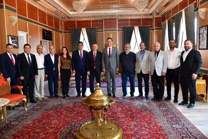 BAŞKAN BALABAN BÜYÜKŞEHİR BELEDİYE BAŞKANI ZEYREK’İ AĞIRLADI