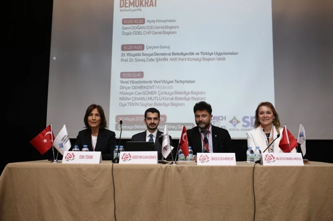 Başkan Mutlu, Sosyal Demokrasi Derneği’nin Panelinde Konuştu