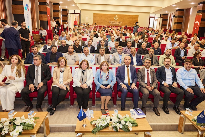 MAHALLENİN KAHRAMANLARINA YENİ BİR VİZYON: MUHTARLAR AKADEMİSİ