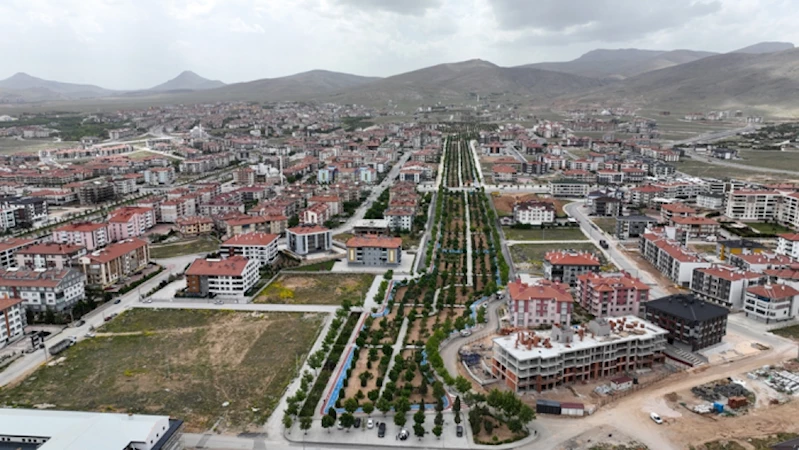 Başkan Pekyatırmacı Çalışmaları Yerinde İnceledi  YELDA PARK SELÇUKLU’NUN YEŞİL DOKUSUNA KATKI SAĞLAYACAK