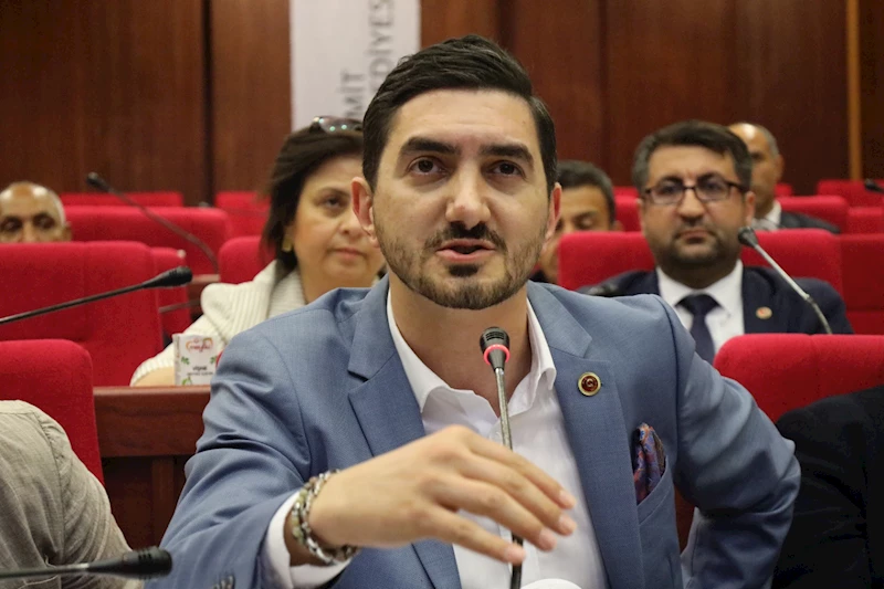 NAZIM GENÇTÜRK: 1000 YILLIK SORUNU DEĞİL  AMA İZMİT İÇİN BİR SORUNU ÇÖZECEĞİZ
