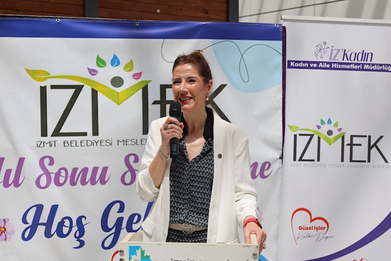 İZMEK KURSİYERLERİNİN EMEKLERİ NİKOMEDİA’DA TAÇLANDI