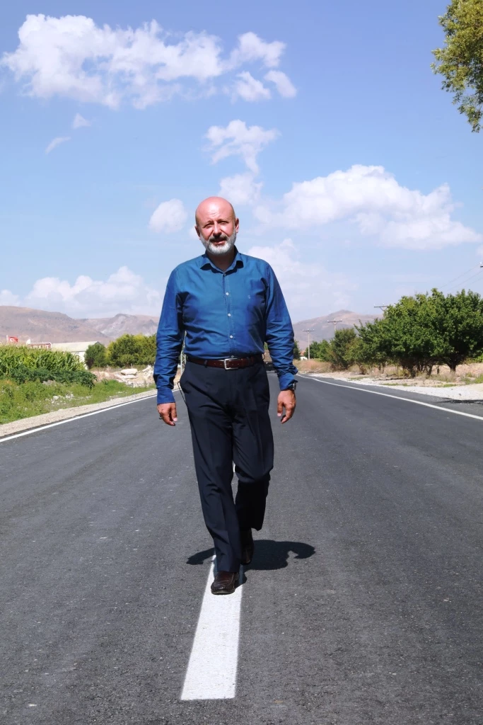 BAŞKAN ÇOLAKBAYRAKDAR, “KIRSAL MAHALLELERDE ÖRNEK HİZMETLERE İMZA ATIYORUZ”