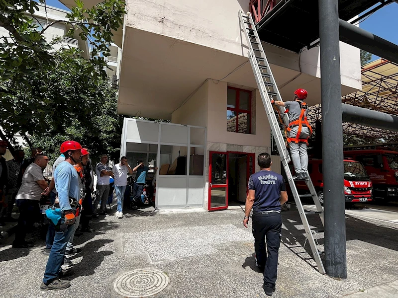 Büyükşehir’in Ekiplerine Yüksekte Çalışma Eğitimi