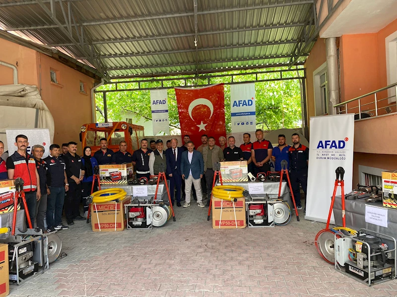 Kırşehir Valisi Sayın H.Mete BUHARA , Kırşehir Afad Müdürü Sayın Uğur OLGUN Belediyemizi ziyaret ettiler.