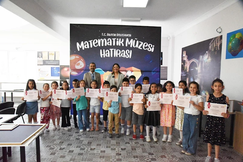 MATEMATİK KURSLARINDA EĞİTİM ALAN ÇOCUKLARA SERTİFİKALARI VERİLDİ