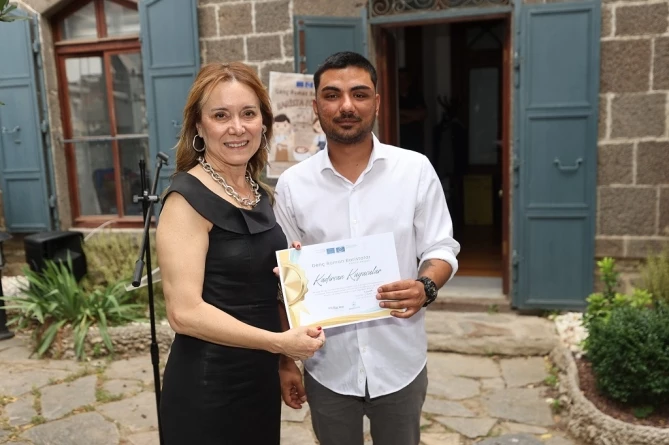 Konak’ta Sertifika Gururu: Genç Romanlar Barista Oldu