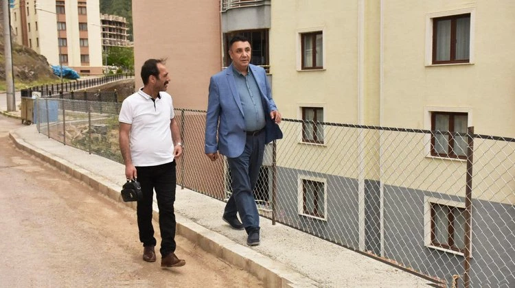 MHP GÜMÜŞHANE İL BAŞKANIMIZ SAYIN METE KAYA İLE BİRLİKTE VATANDAŞLARIMIZLA HASBİHAL ETTİK