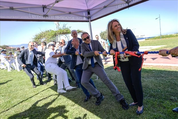 İzmir Körfezi’nde Kabotaj Bayramı coşkusu