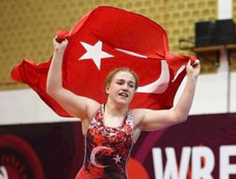 BEYZANUR AKKUŞ AVRUPA ŞAMPİYONU