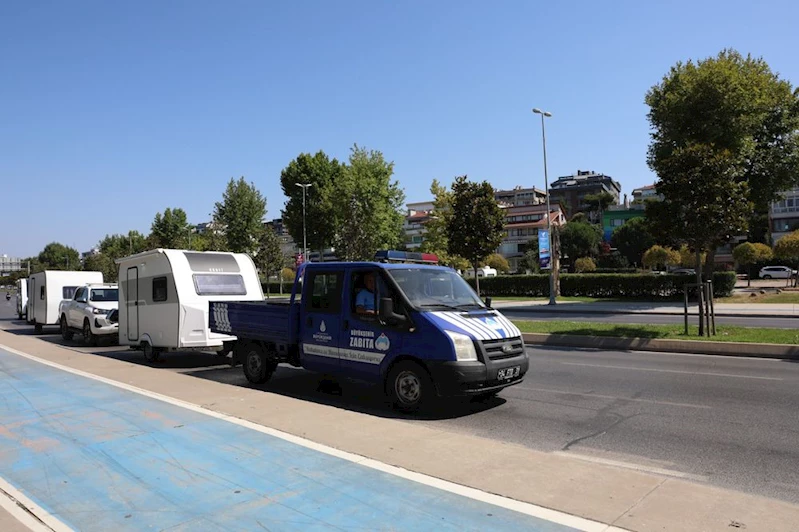MALTEPE’DE YER İŞGALİ YAPAN KARAVANLAR KALDIRILDI