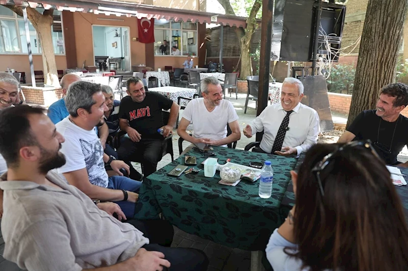 Başkan Şadi Özdemir Demirci’de mahalle halkını dinledi