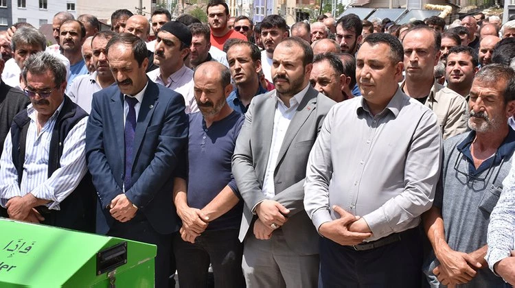 BAŞKANIMIZ, ZELİHA KULLUKÇU’NUN CENAZE TÖRENİNE KATILDI