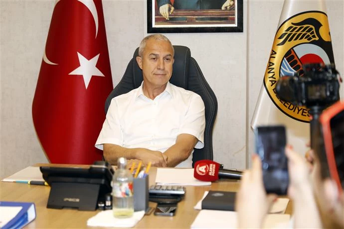 BAŞKAN ÖZÇELİK: “BİZ YIKMAYA DEĞİL VAR OLANI DAHA İYİ YAPMAYA GELDİK”