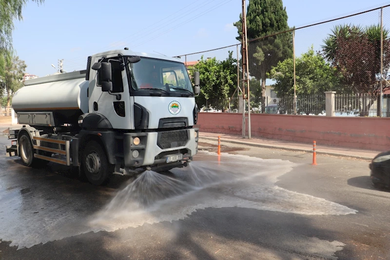 TOROSLAR’DA YOL YIKAMA ÇALIŞMALARI PERİYODİK OLARAK DEVAM EDİYOR
