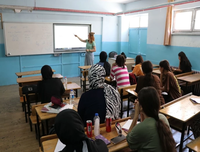 HALİLİYE BELEDİYESİ İLE ÜNİVERSİTEYE HAZIRLIK YAZ KURSU BAŞLADI